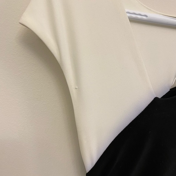 Ralph Lauren Black and White - Picture 7 of 7